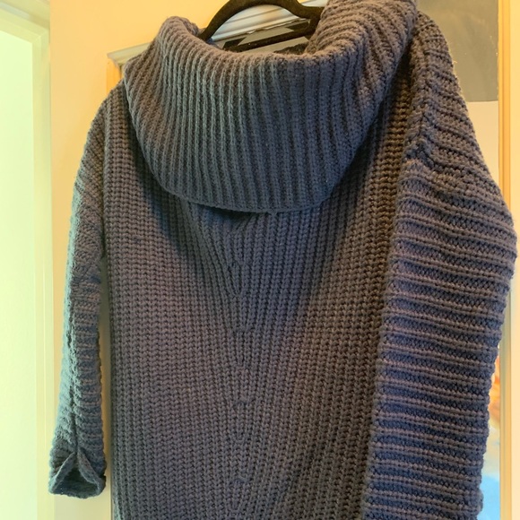 Off the shoulder knitted sweater dress - Picture 2 of 5